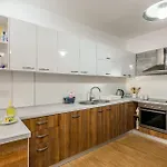 Nyaraló In