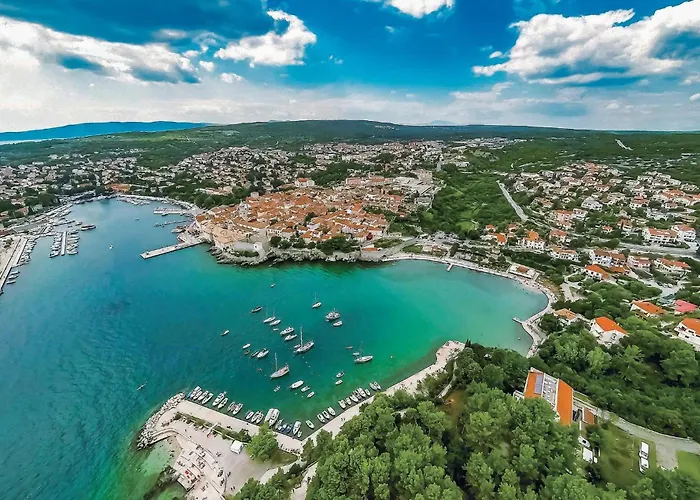Lovely In * Pinezići